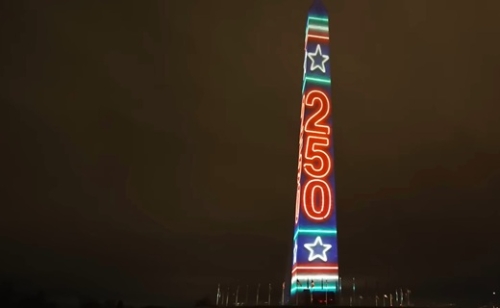 Fényjátékkal kezdődött el az USA 250 éves fennállásának hivatalos ünnepségsorozata