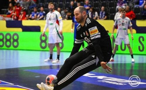 Az olaszok legyőzésével középdöntős a magyar kézilabda-válogatott