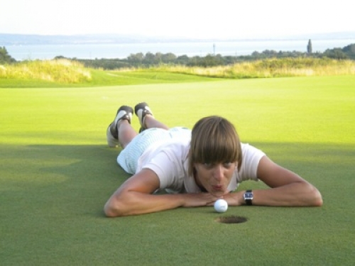 &quot;Csak&quot; golfozni? Nem elég!