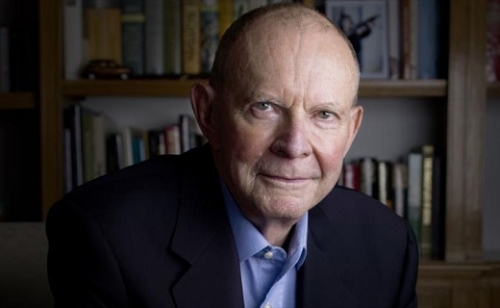 Elhunyt Wilbur Smith, a legendás író