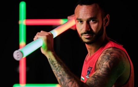 Hanga Ádám óriási harcot vár a bosnyákok ellen