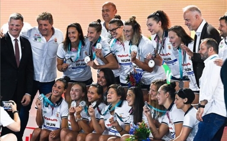 Ezüstérmes a női vízilabda-válogatott