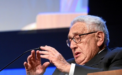 Meghalt Henry Kissinger