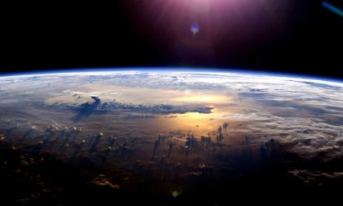 Szombaton nekiállnak bebizonyítani, hogy mégis lapos a Föld