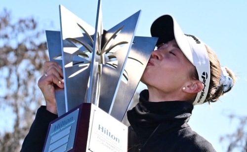 Nelly Korda rendkívüli időjárási körülmények között nyerte meg a szezonnyitót