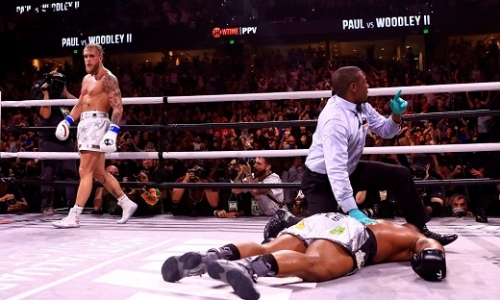 A youtuber kiütötte a korábbi UFC-bajnokot