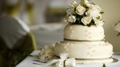 Így változtak az esküvői torta trendek 100 év alatt - egy videóban bemutatva!