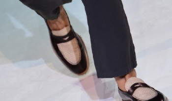 Egy japán iskola Armani-egyenruhát adna a diákokra, a szülők háborognak