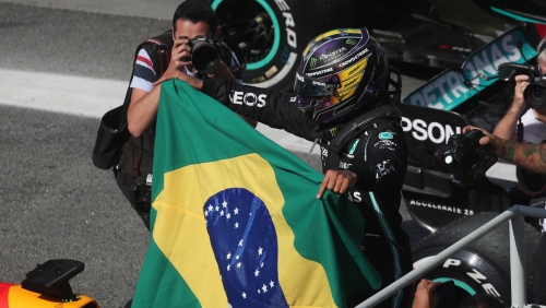 Hamilton a 10. helyről nyert Brazíliában