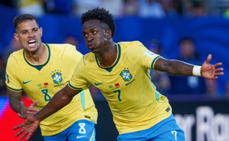 Döntetlennel kezdett Brazília