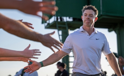 McIlroy dominál Augusztában, rekordelőnnyel vezet félidőben