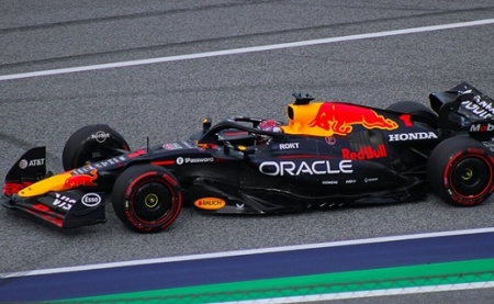 Verstappen nyert Dohában