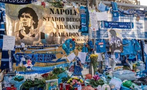 Gondatlanságból elkövetett emberöléssel gyanúsítják Maradona orvosát