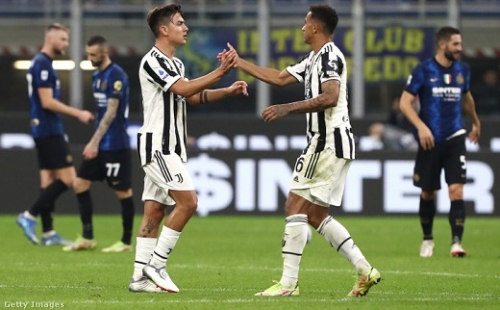 A Juventus hajrábeli büntetővel mentett pontot a csúcsrangadón